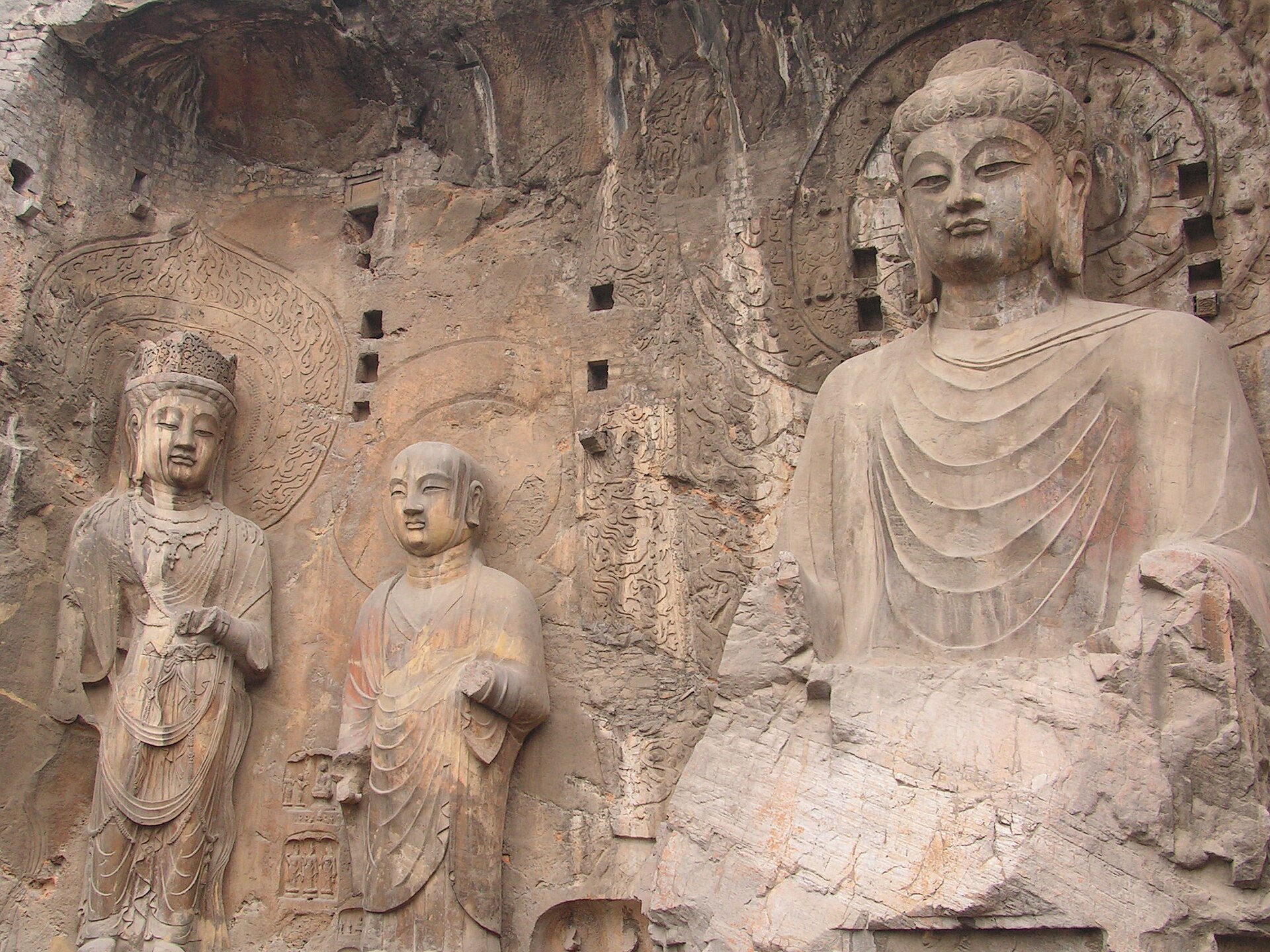 Longmen Grottoes gallery image 1